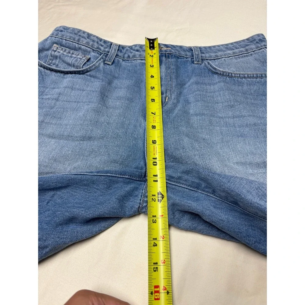 L'AGENCE Bellflower Mid Rise Long Denim Shorts River Blue Raw Hem Womens 30x9